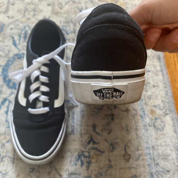 Vans womens sneaker size 6.5 - Picture 3 of 4